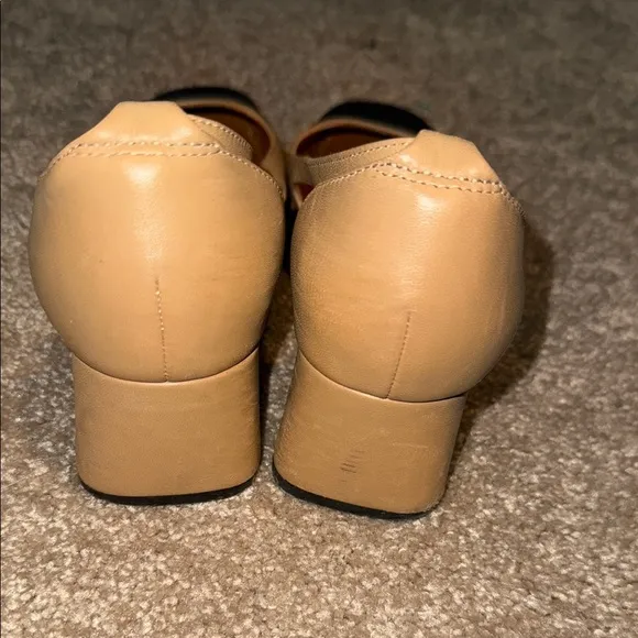 J McLaughlin Callie Elegant Two-Tone Women's Block Heel Shoes - size 8