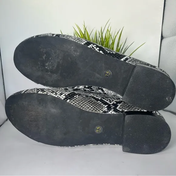 Jeffrey Campbell Snakeskin Python Cap Toe Loafers Black &amp; White Size 7.5
