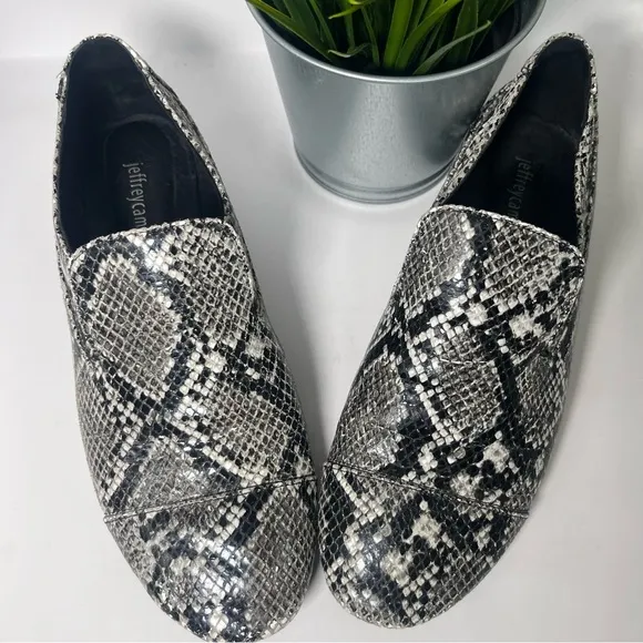 Jeffrey Campbell Snakeskin Python Cap Toe Loafers Black &amp; White Size 7.5