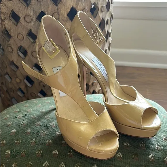 Jimmy Choo Patent Leather Tan T Strap Peep Toe Platform Sandals 38 (size 8)