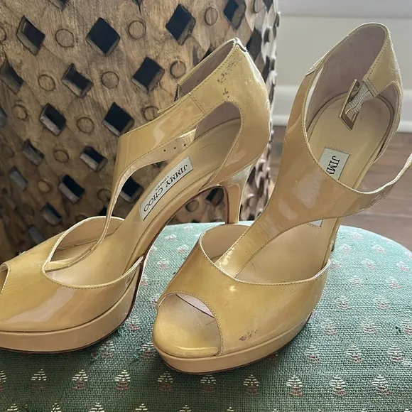 Jimmy Choo Patent Leather Tan T Strap Peep Toe Platform Sandals 38 (size 8)
