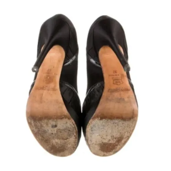 Jimmy Choo Satin Printed Pumps US 7, IT 37 Black Peep Toe