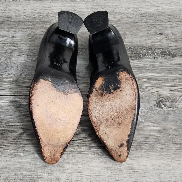 John Fluevog Elegant Black Leather Women's Pumps