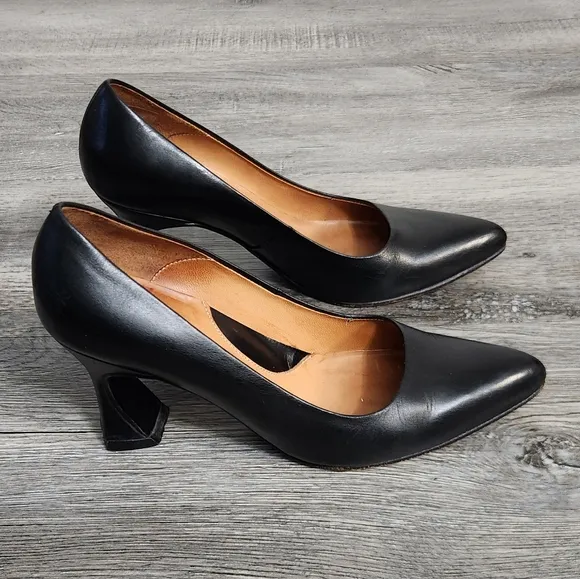 John Fluevog Elegant Black Leather Women's Pumps