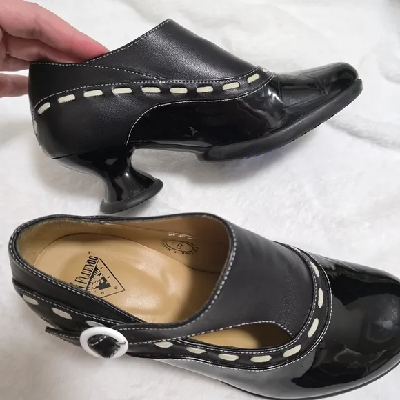 JOHN FLUEVOG Enneagram Achiever Buckled Black Leather Pumps Womens Sz 6 …
