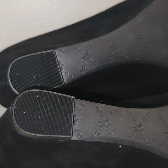 Johnston &amp; Murphy Tess Black Wedge Peep Toe Sandals Leather Cut Out Size 9