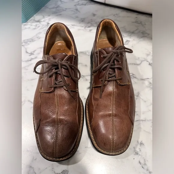 Johnston and Murphy brown leather dress shoes men’s size 9.5 sheepskin lace up
