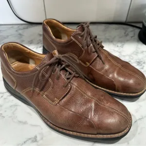 Johnston and Murphy brown leather dress shoes men’s size 9.5 sheepskin lace up