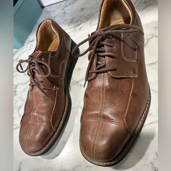 Johnston and Murphy brown leather dress shoes men’s size 9.5 sheepskin lace up