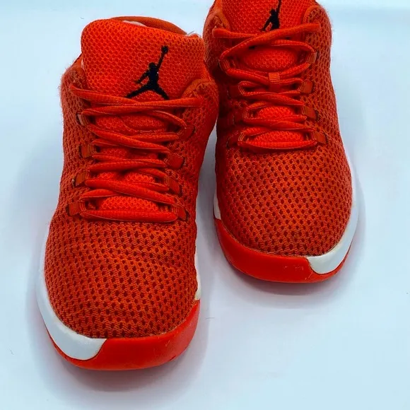 JORDAN B.Fly 'Max Orange'