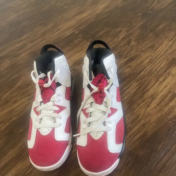 Jordan shoes Sz 7y boys