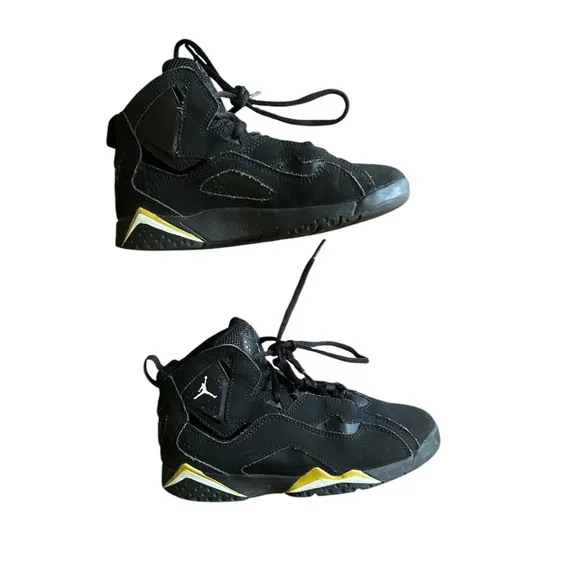 JORDAN True Flight Little Kids Shoes