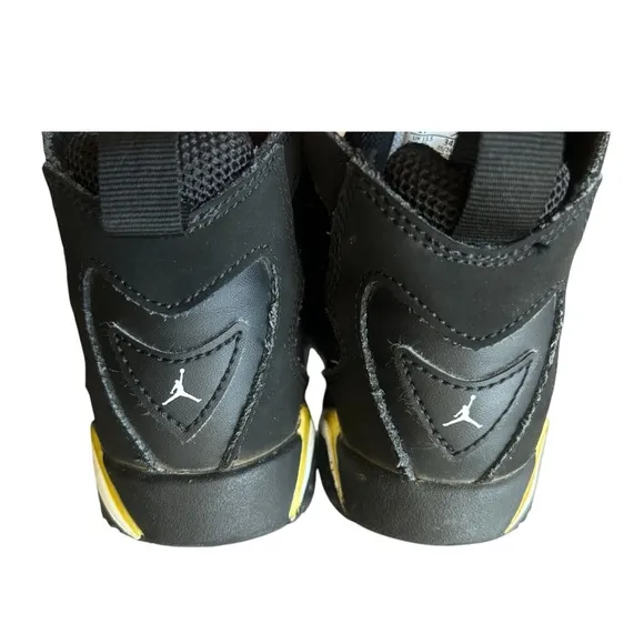 JORDAN True Flight Little Kids Shoes