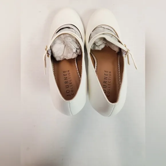 Journee Collection Windy Women's Mary Jane High in white size 8 1/2 new heels