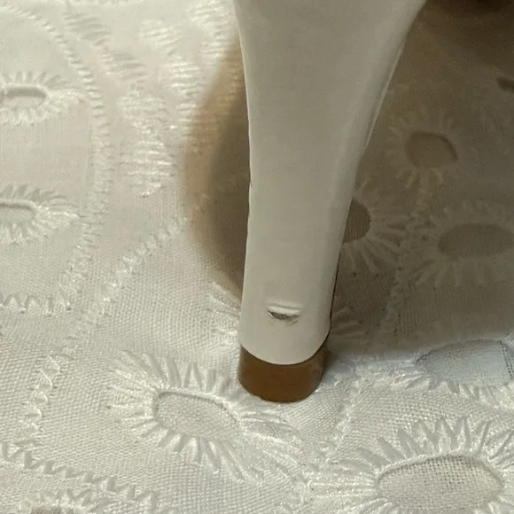 KATE SPADE Vida  White Patent Leather Pumps Size 7M