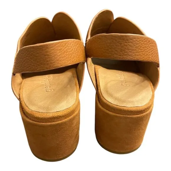 Kenneth Cole Charlene Suede Leather Slingback Block Heel Sandals Cognac Size 5.5