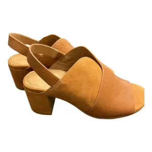Kenneth Cole Charlene Suede Leather Slingback Block Heel Sandals Cognac Size 5.5