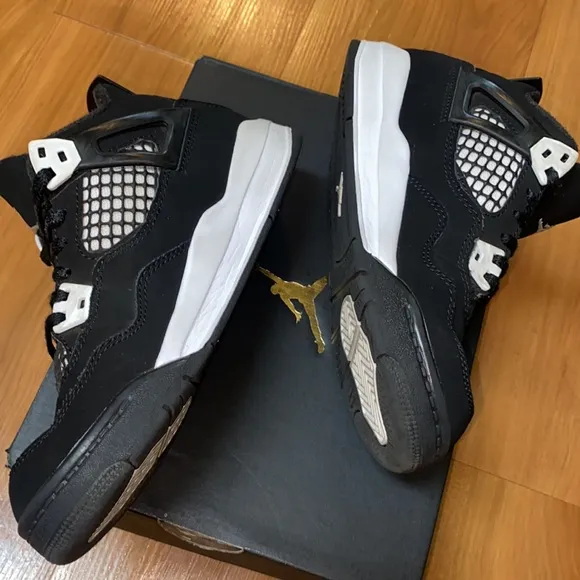 Kids Reto 4s