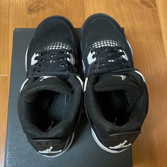 Kids Reto 4s