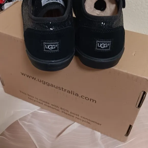 Kids ugg shoes