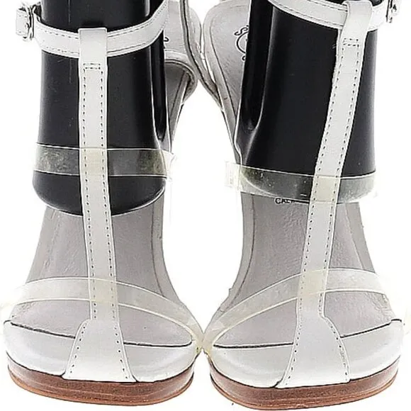 💥KILLER DESIGN💥VTG 100% Genuine Leather Lucite Heel Gladiator Pumps in White