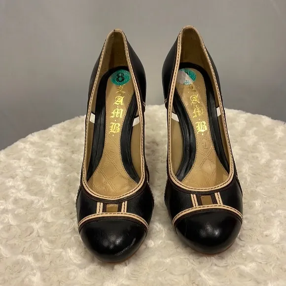 L.A.M.B. Women Leather Cut-out Pumps Shoes Black  Size 8M