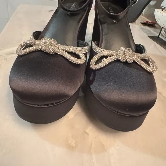 Lane Bryant satin Black Women's Shoes with Silver Accents size 10
