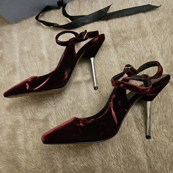 Lanvin as new with box velvet heels with metal stiletto heel