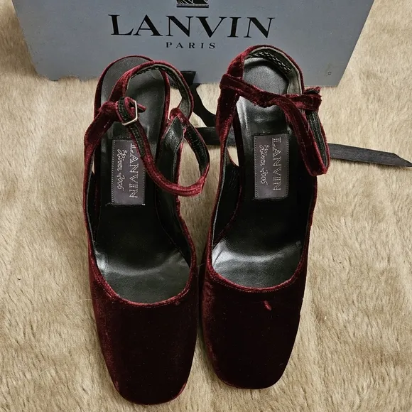 Lanvin as new with box velvet heels with metal stiletto heel