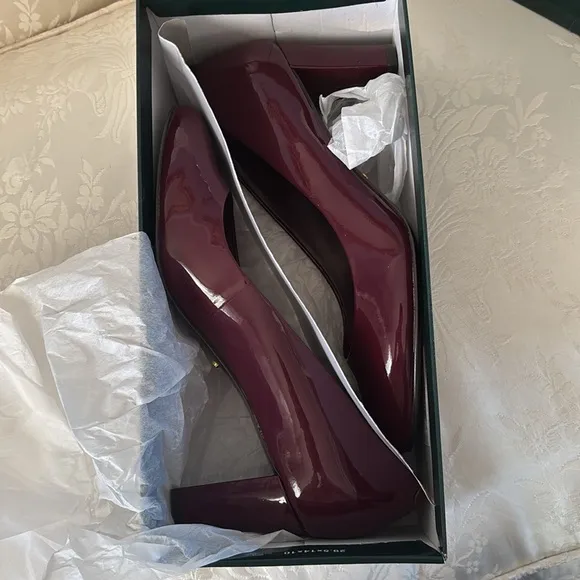 Lauren Ralph Lauren Genuine Patent Leather Burgundy Pumps Rounded Toe Heels Fall