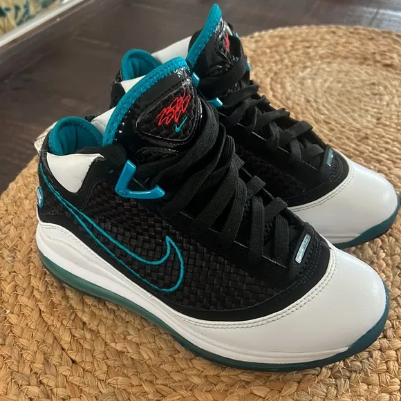 LeBron 7