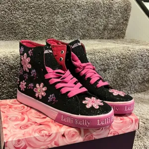Lelli Kelly Jasmine Shoes Sneakers Sequins black Glitter Youth Girls Size 5