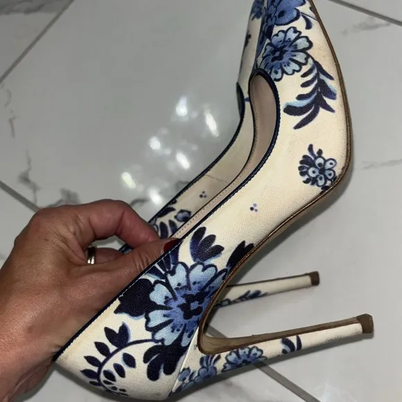 LK Bennett Blue Floral Women's Heels Sz US 8.5 GUC