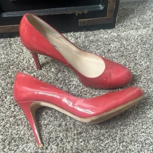 L.K. BENNETT LONDON Patent Leather Heels Shoes Pumps Size 39.5
