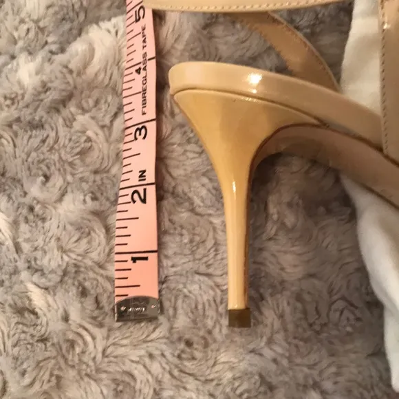 LK Bennett “Off White” Patent Palma Heels Size 39 NWT