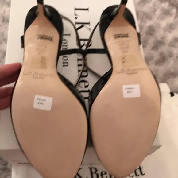 LK Bennett “Off White” Patent Palma Heels Size 39 NWT