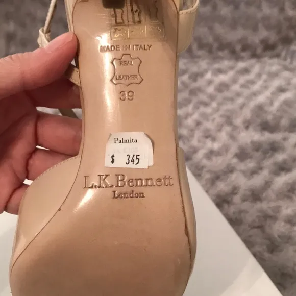 LK Bennett “Off White” Patent Palma Heels Size 39 NWT
