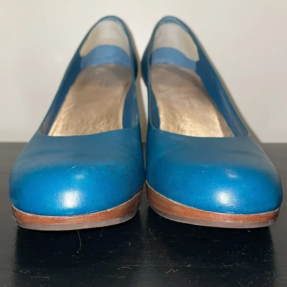LL Bean Teal Leather Casual Dress Pump Shoes Brazil Made Size 9 M.