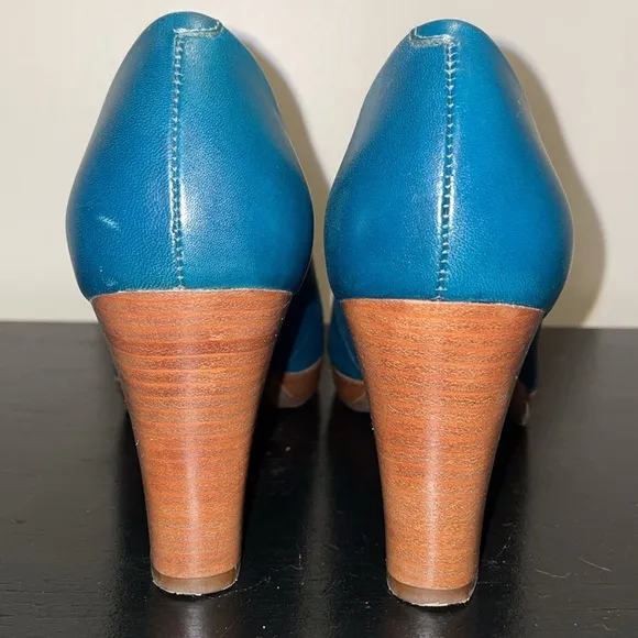 LL Bean Teal Leather Casual Dress Pump Shoes Brazil Made Size 9 M.