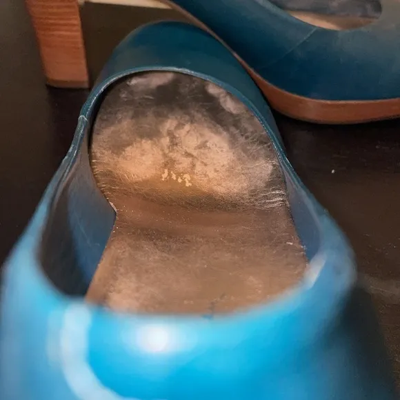 LL Bean Teal Leather Casual Dress Pump Shoes Brazil Made Size 9 M.