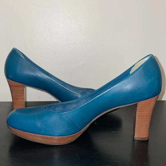 LL Bean Teal Leather Casual Dress Pump Shoes Brazil Made Size 9 M.