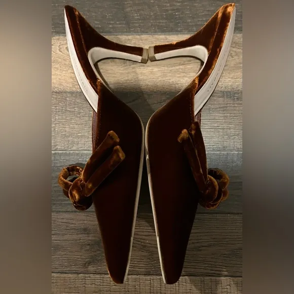 Loeffler Randall Amyra Bow Pointed Toe Mule In Siena