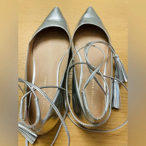 LOEFFLER RANDALLPENELOP SILVER FLATS SIZE 8 B