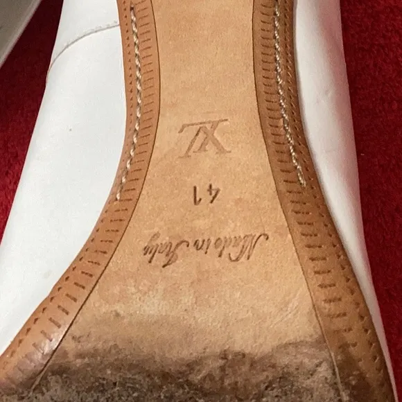Louis Vuitton Leather White Stiletto Pumps