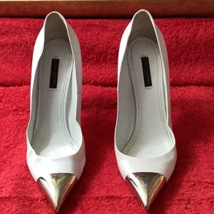 Louis Vuitton Leather White Stiletto Pumps