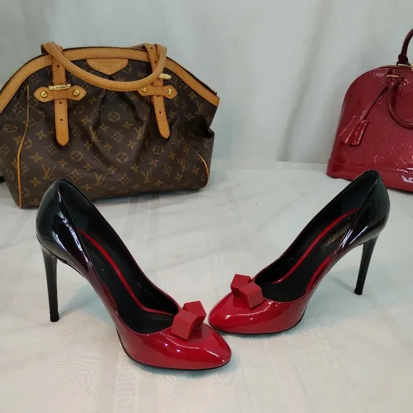LOUIS VUITTON  Red &amp; Black Ombre Patent Leather Dice Heels Shoes sz 38/5