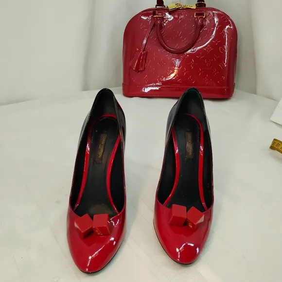 LOUIS VUITTON  Red &amp; Black Ombre Patent Leather Dice Heels Shoes sz 38/5