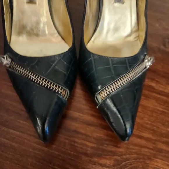 Luciano Padovan Croc-Embossed Leather Heels in Green Size 7, E.U. 37.5