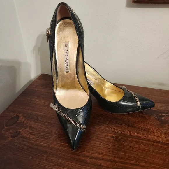 Luciano Padovan Croc-Embossed Leather Heels in Green Size 7, E.U. 37.5