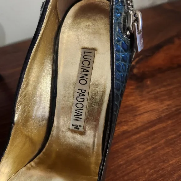 Luciano Padovan Croc-Embossed Leather Heels in Green Size 7, E.U. 37.5